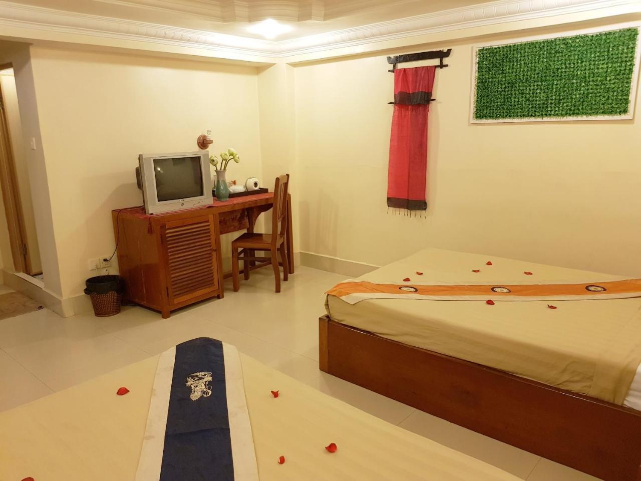 Fancy Guesthouse Phnom Penh Exterior foto